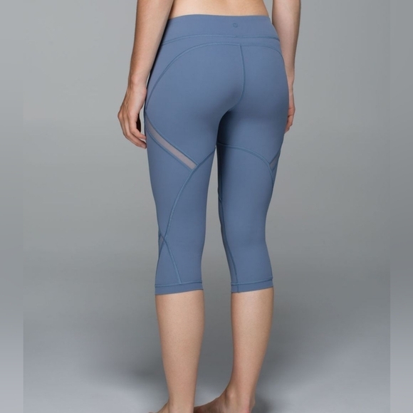 Lululemon Cool To Street CropBlue Denim / Banana Leaf Blush Quartz Size 2 - Picture 3 of 16